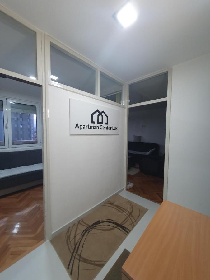 Apartamento Apartman Centar Lux Pirot Exterior foto